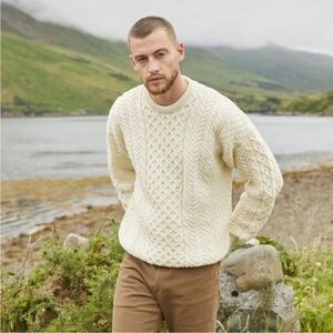 Carraig Donn Men’s Aran Knit Irish Merino Wool Crewneck Fisherman Sweater Size L